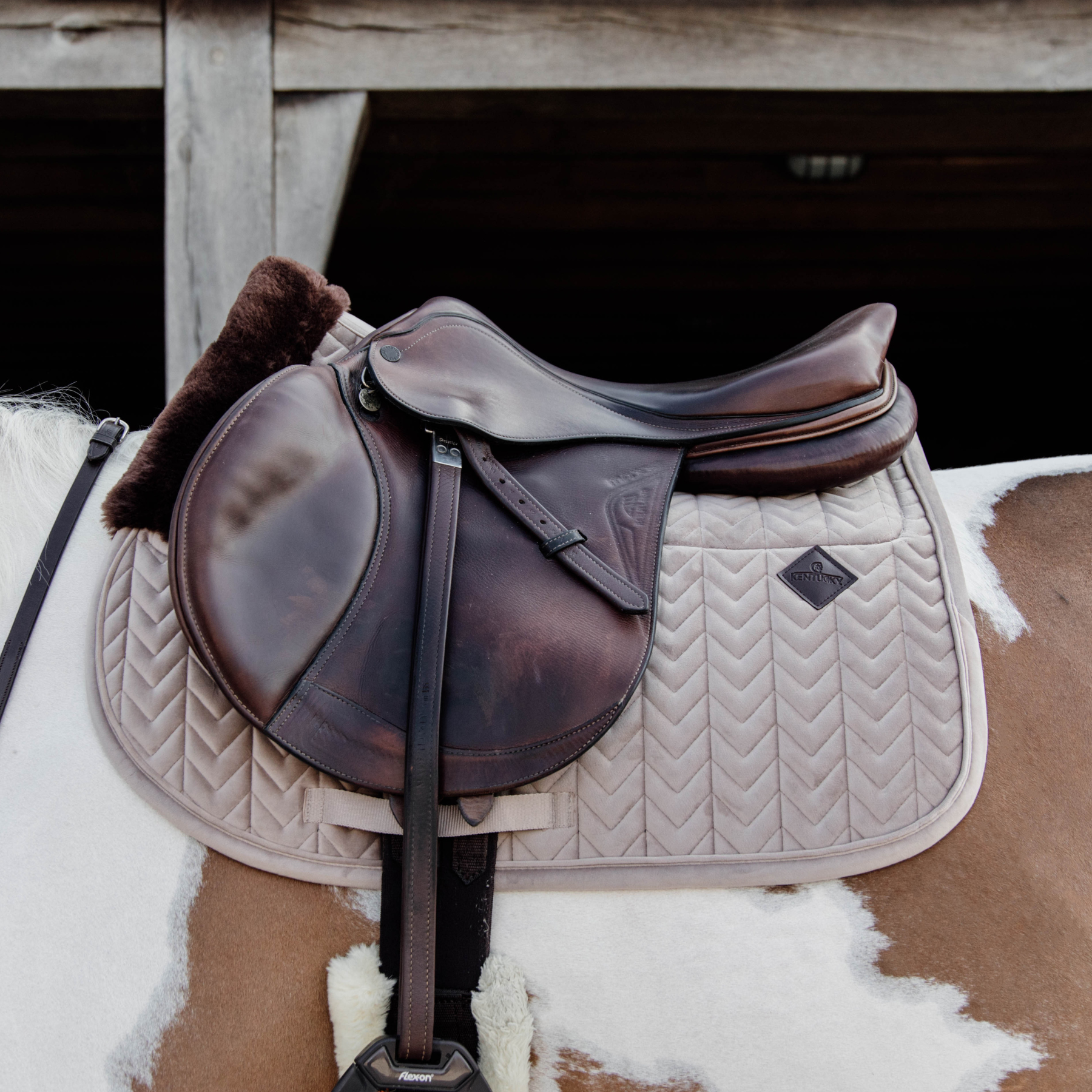 Kentucky Horsewear Skin Friendly Saddle Pad Velvet Jumping, Beige