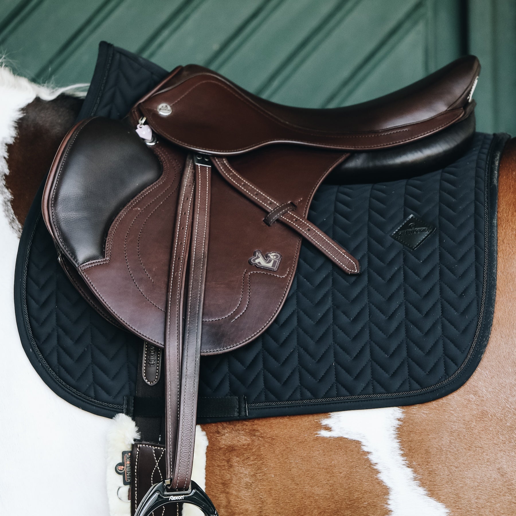 Kentucky Horsewear Saddle Pad Fishbone Jumping Black Edition