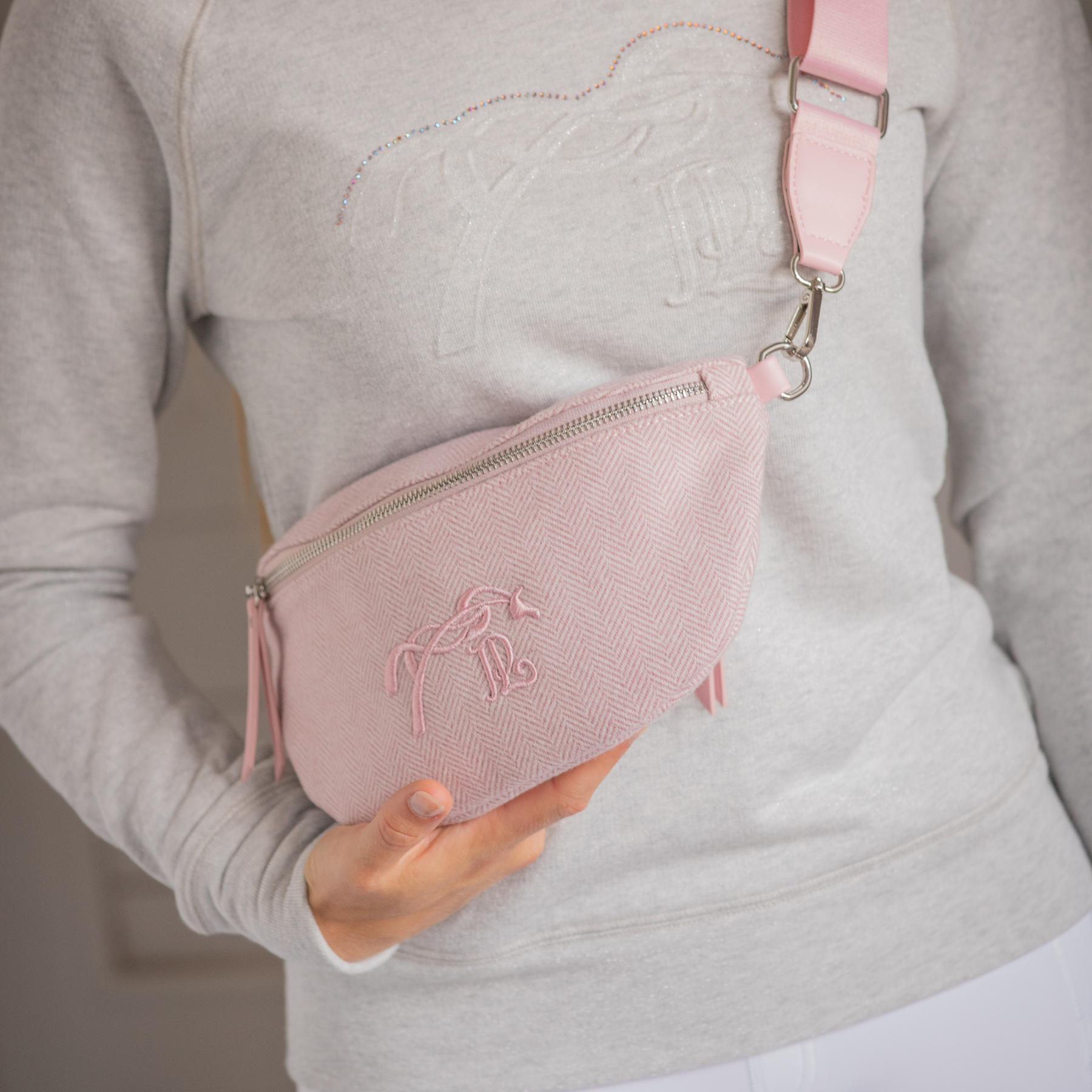 Pénélope Chevron Herringbone Chest Bag, Pink