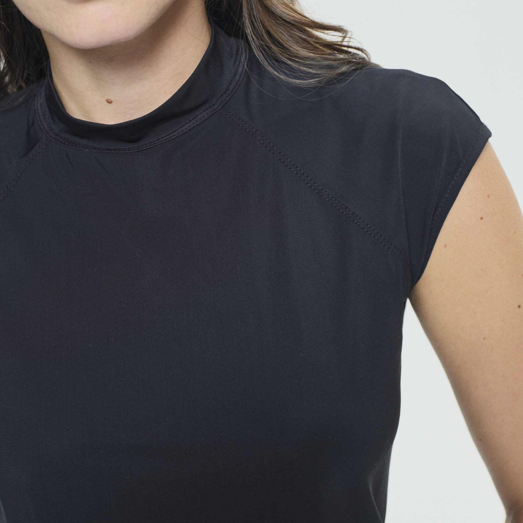 Dada Sport Totem Ladies Short Sleeve Training Shirt, Black