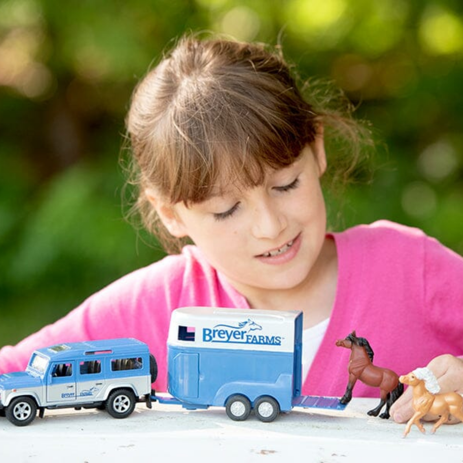 Breyer Die Cast Land Rover & Tag-a-Long Trailer