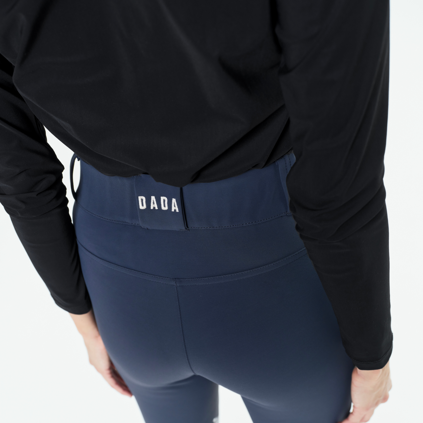 Dada Sport Totem Ladies Long Sleeve Training Shirt, Black