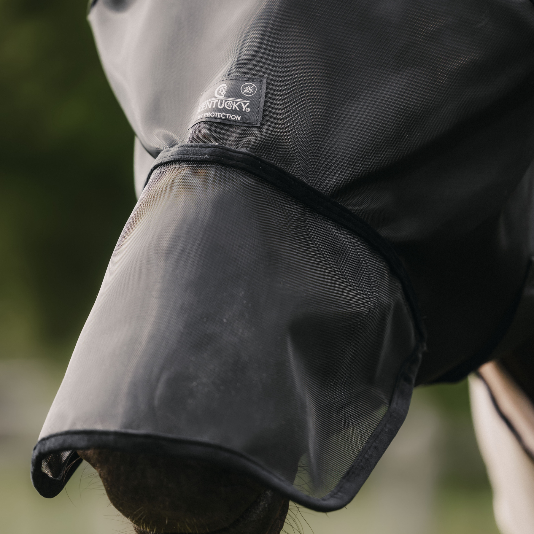 Kentucky Horsewear Fly Mask Classic with Ears and Nose, Black