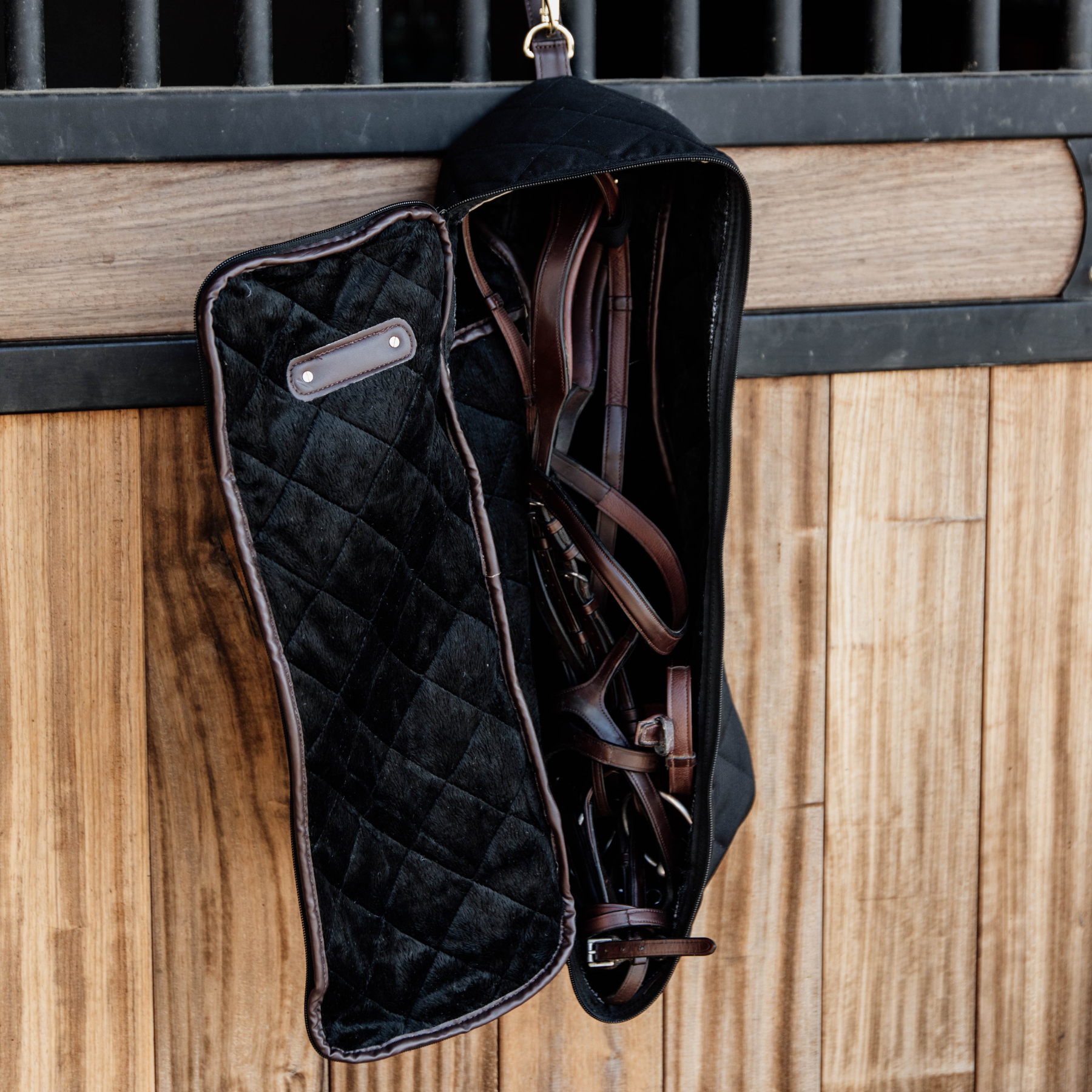 Kentucky Horsewear Bridle Bag, Black