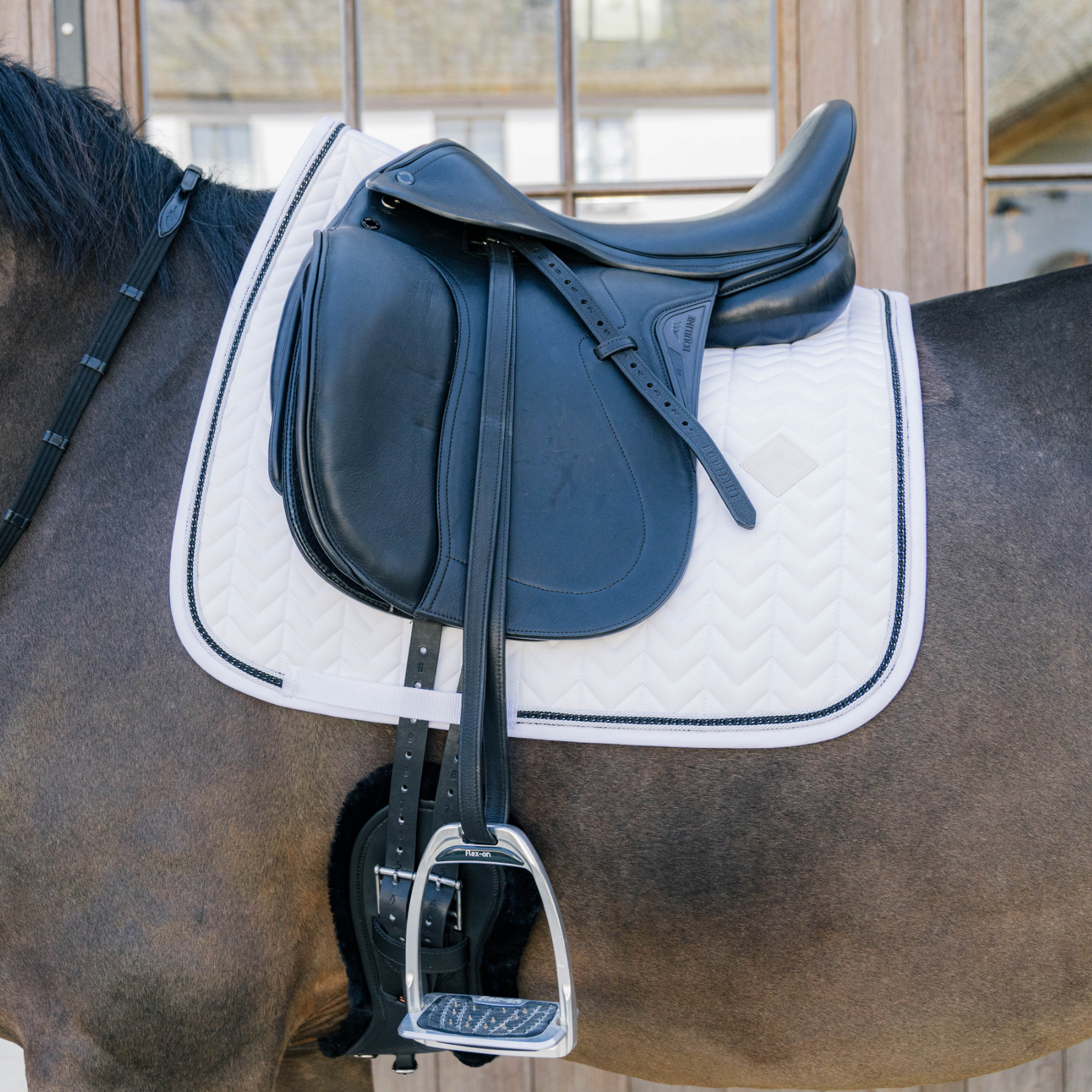 Kentucky Horsewear Dressage Saddle Pad with Metal Chain, White