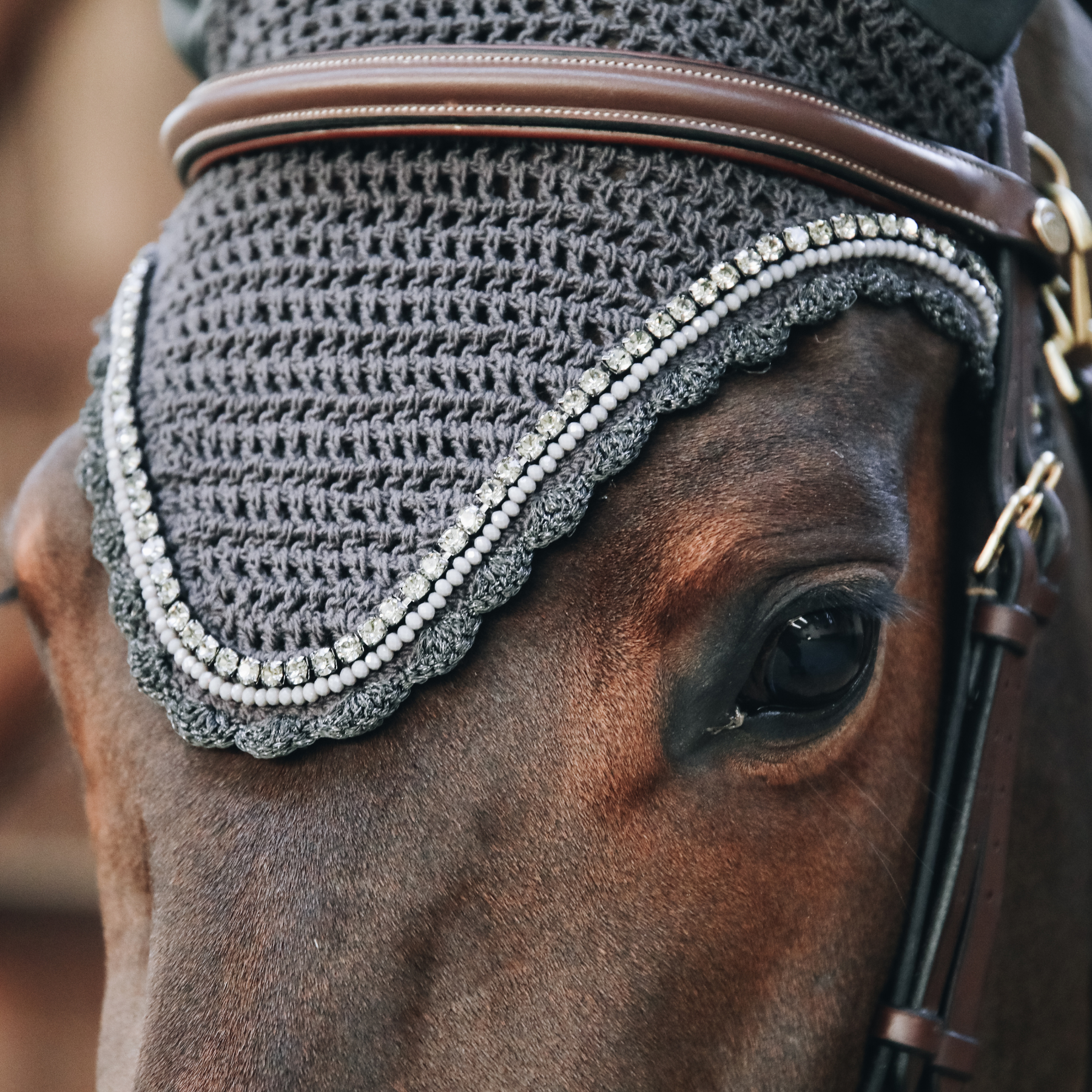 Kentucky Horsewear Fly Veil Long Stone & Pearl Soundless, Grey