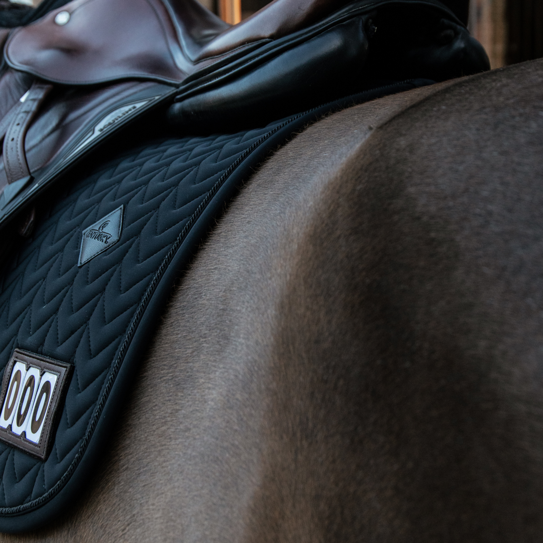 Kentucky Horsewear Saddle Pad Fishbone Black Jumping Competition Edition