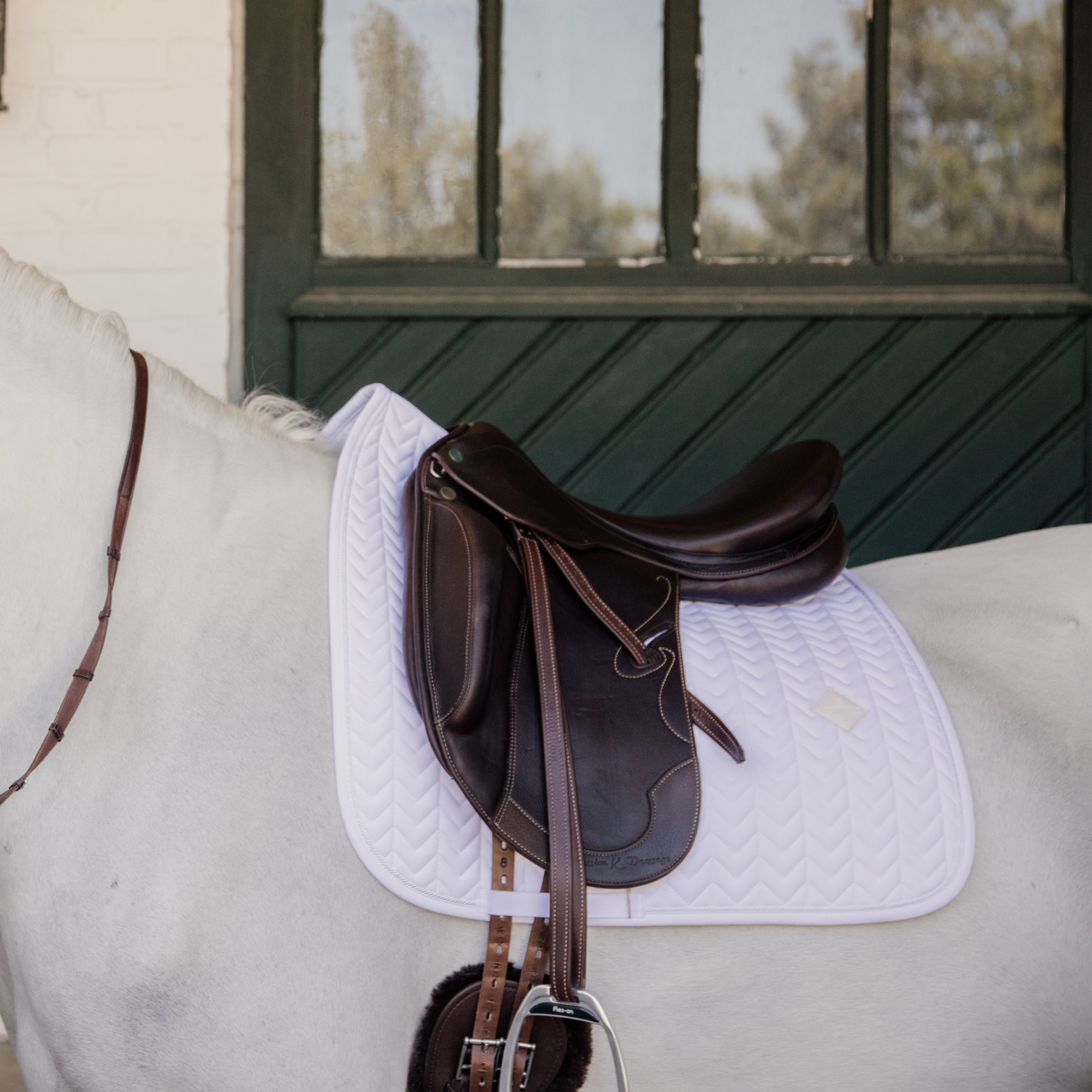 Kentucky Horsewear Saddle Pad Fishbone Dressage White Edition