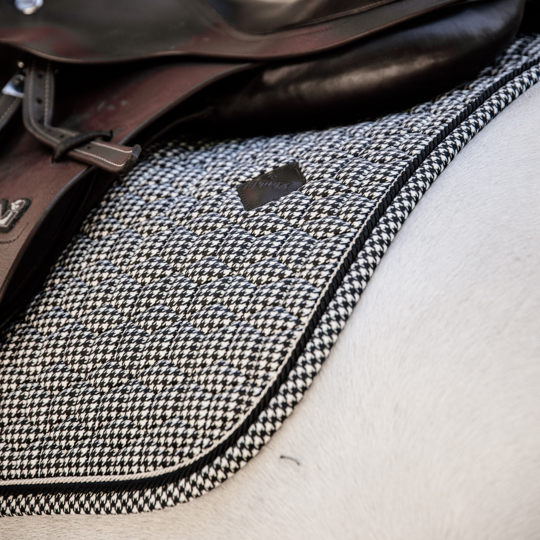 Kentucky Horsewear Saddle Pad Pied-de-Poule Dressage, Black