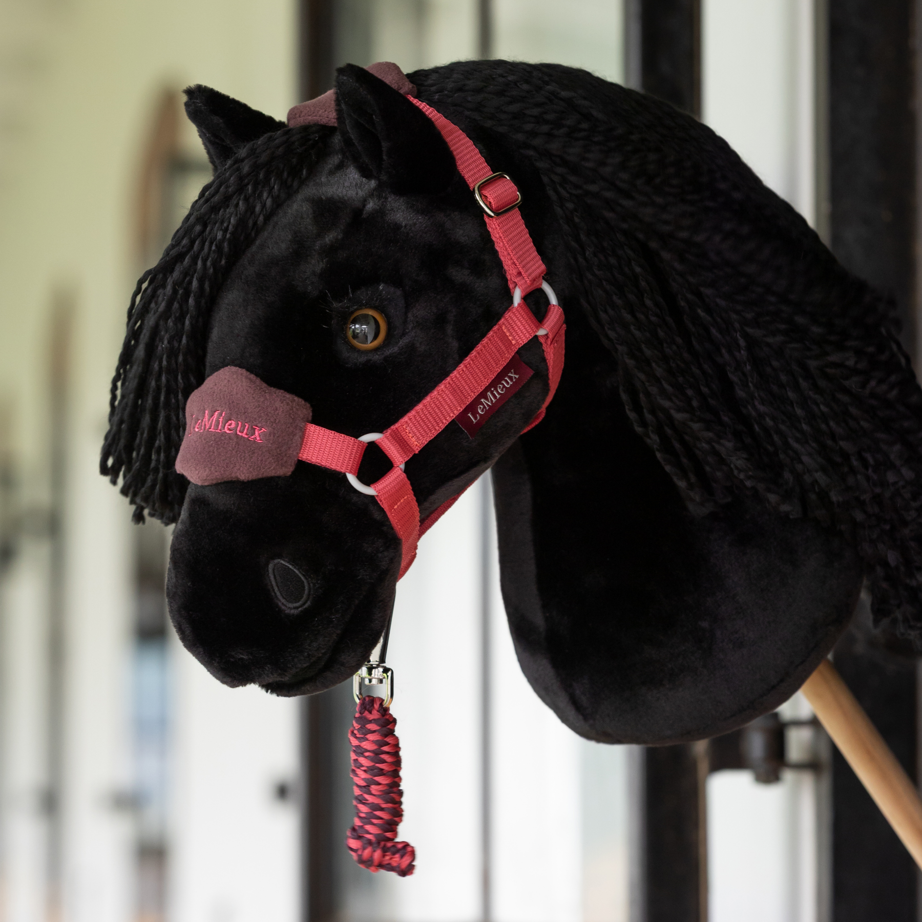 LeMieux Hobby Horse Vogue Headcollar & Leadrope, Cranberry