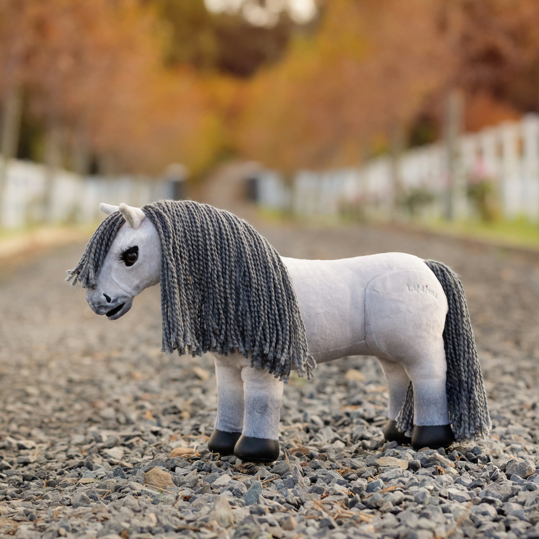 LeMieux Toy Pony, Blanca