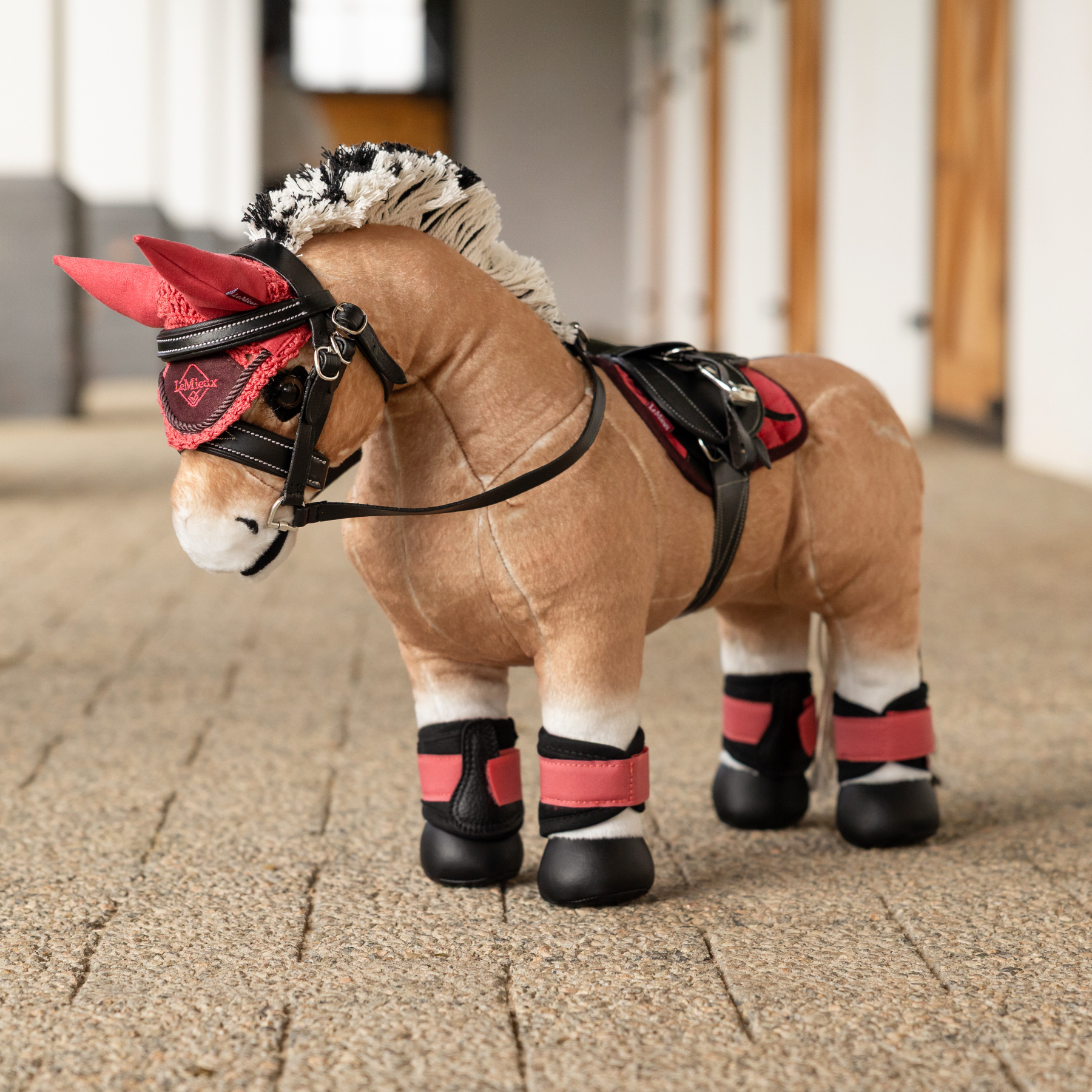 LeMieux Toy Pony, Oskar