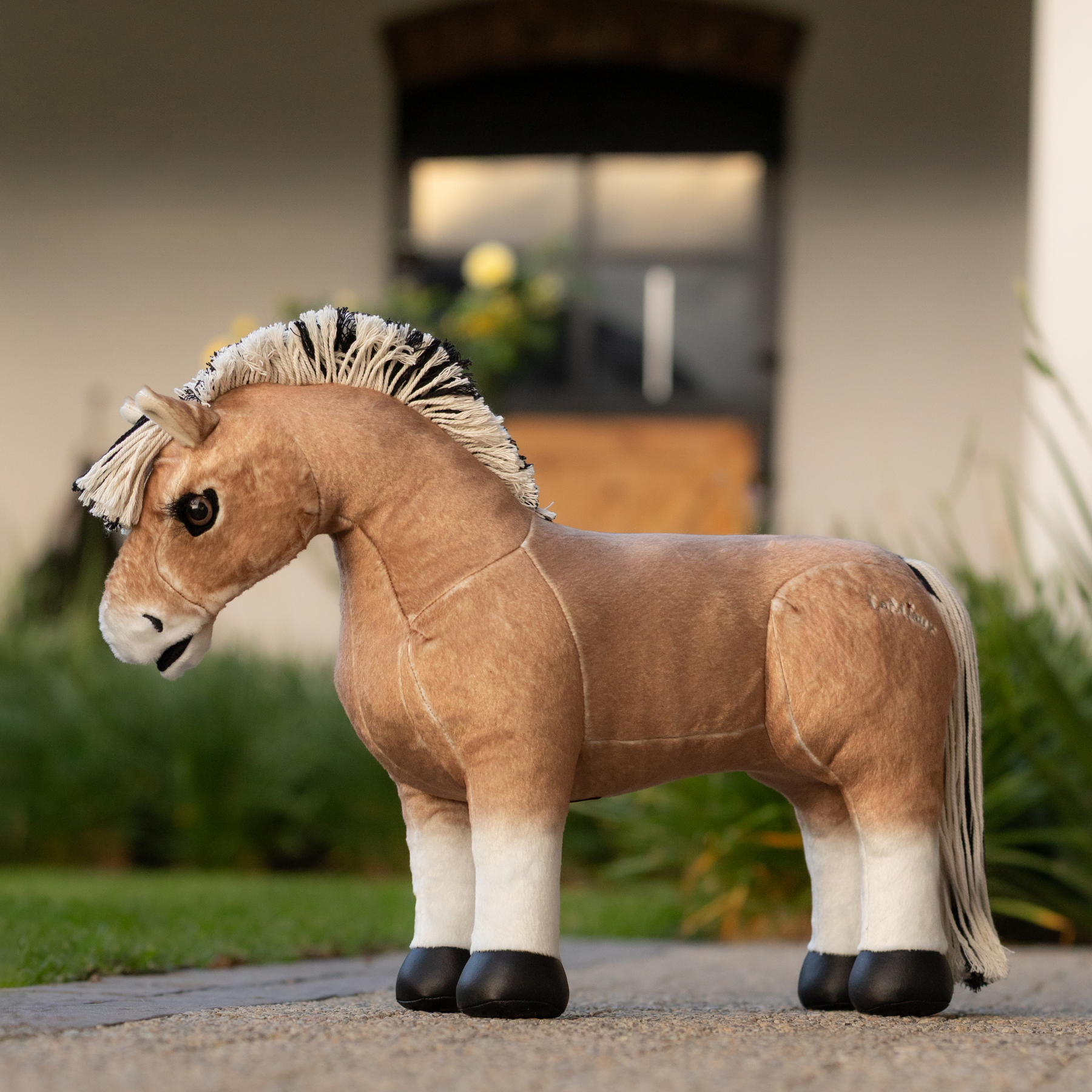 LeMieux Toy Pony, Oskar