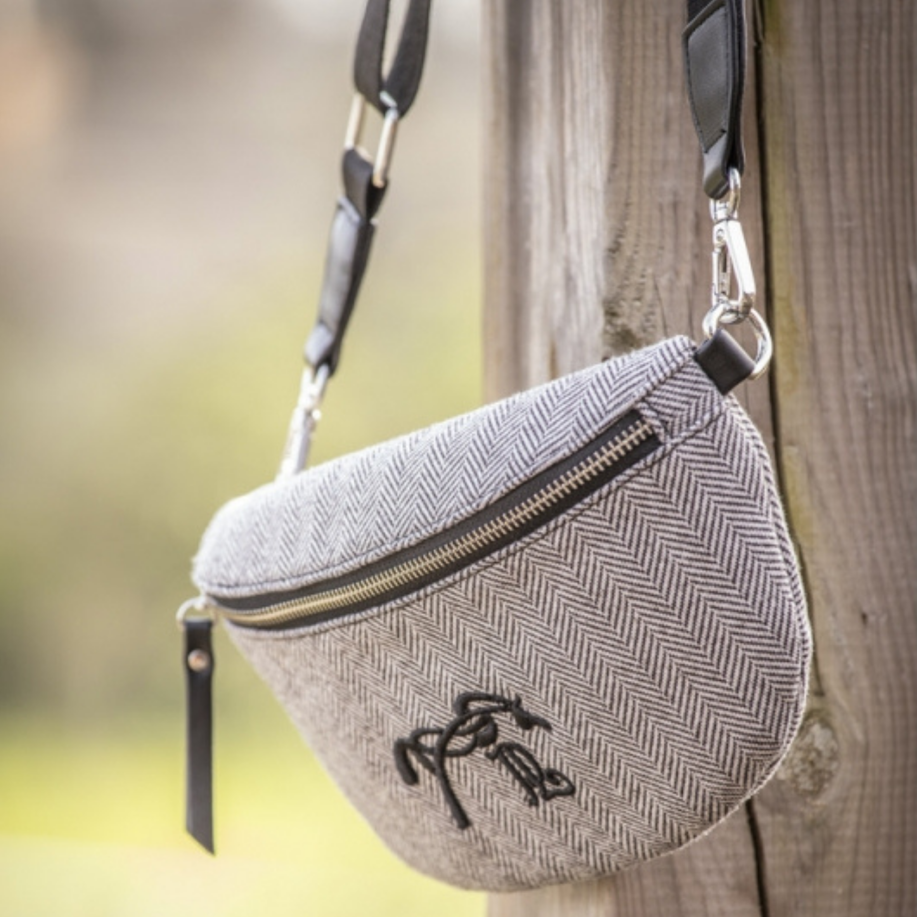 Pénélope Chevron Herringbone Chest Bag