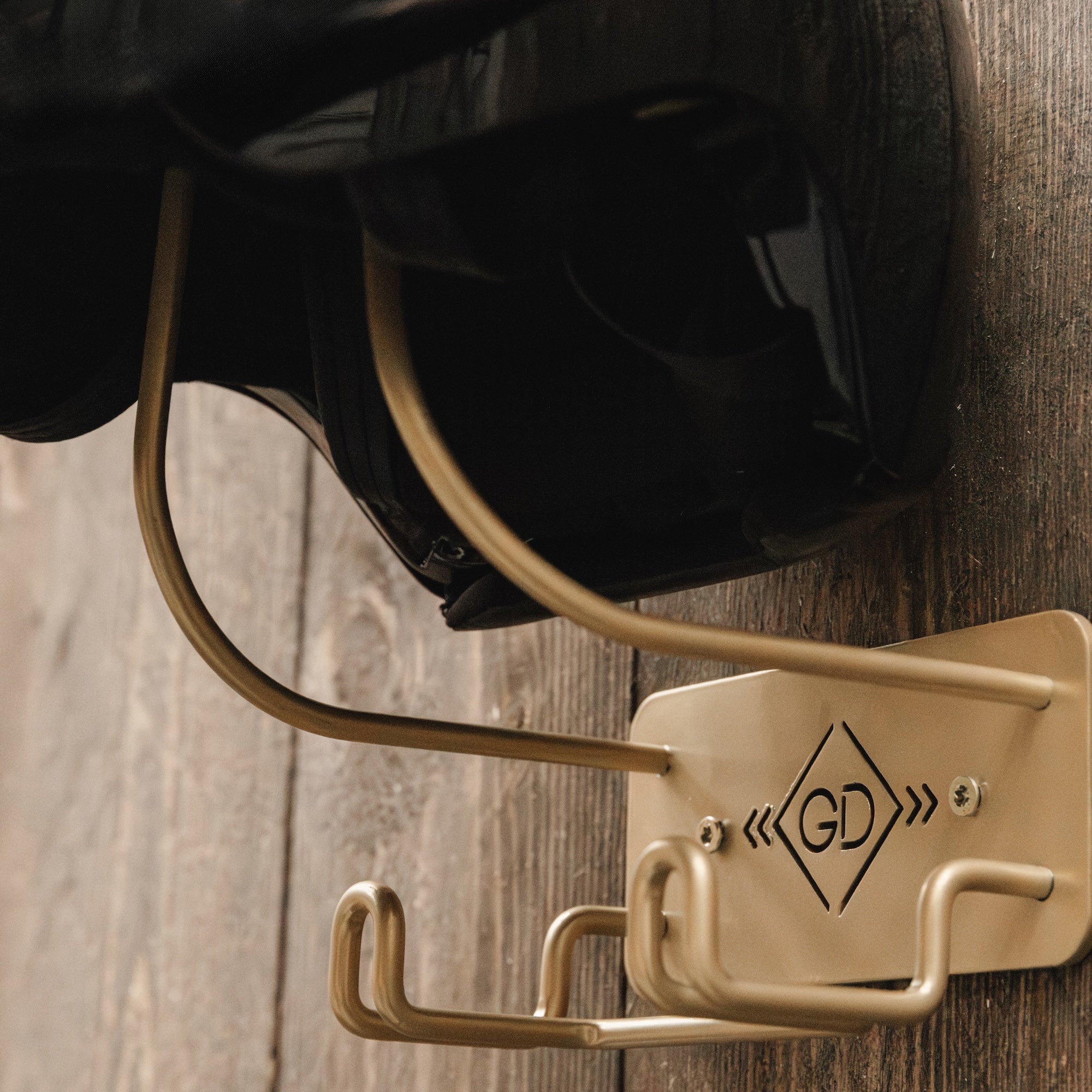 Kentucky Horsewear Helmet Holder Steel with Hook, Gold