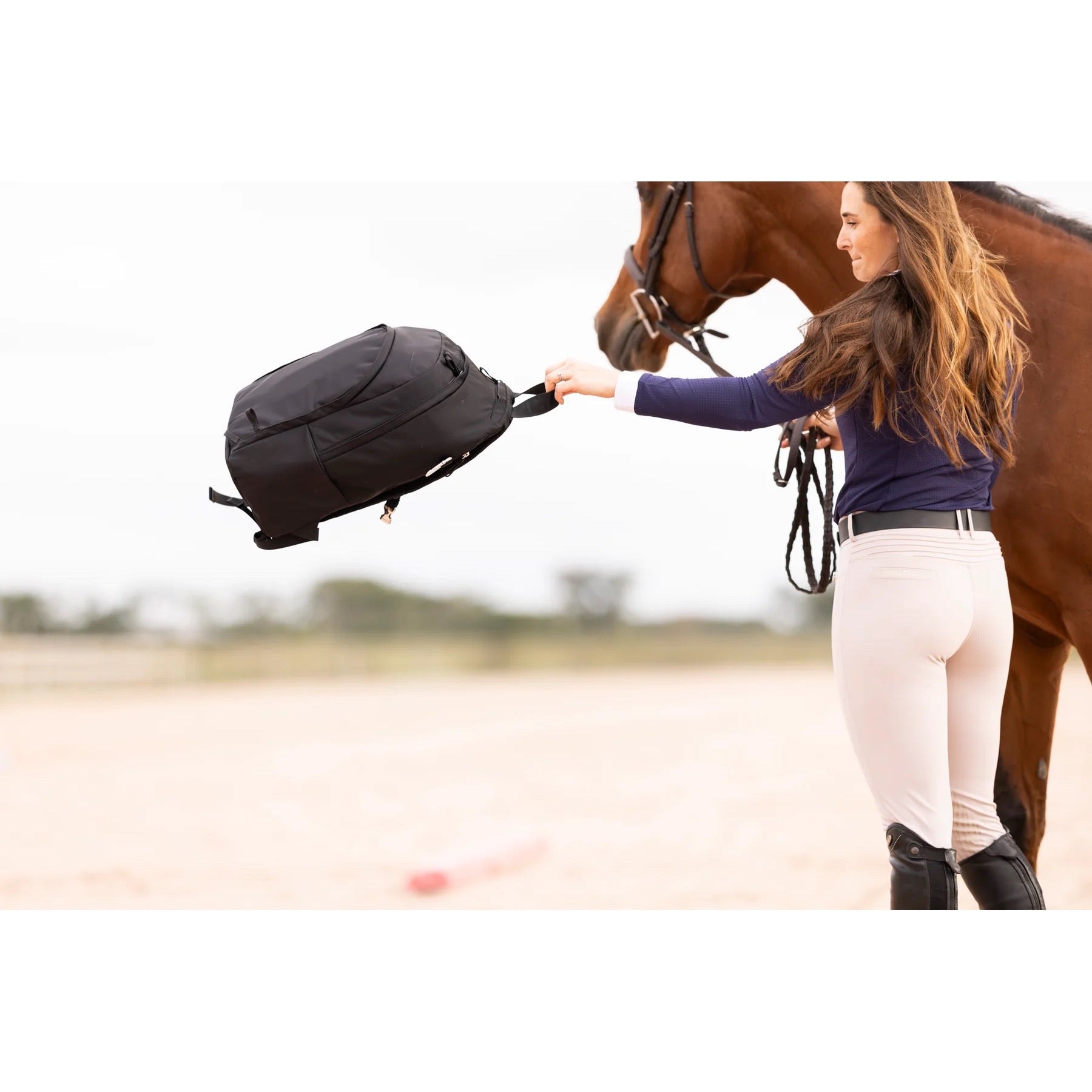 Veltri NEW Grande Delaire Backpack, Black