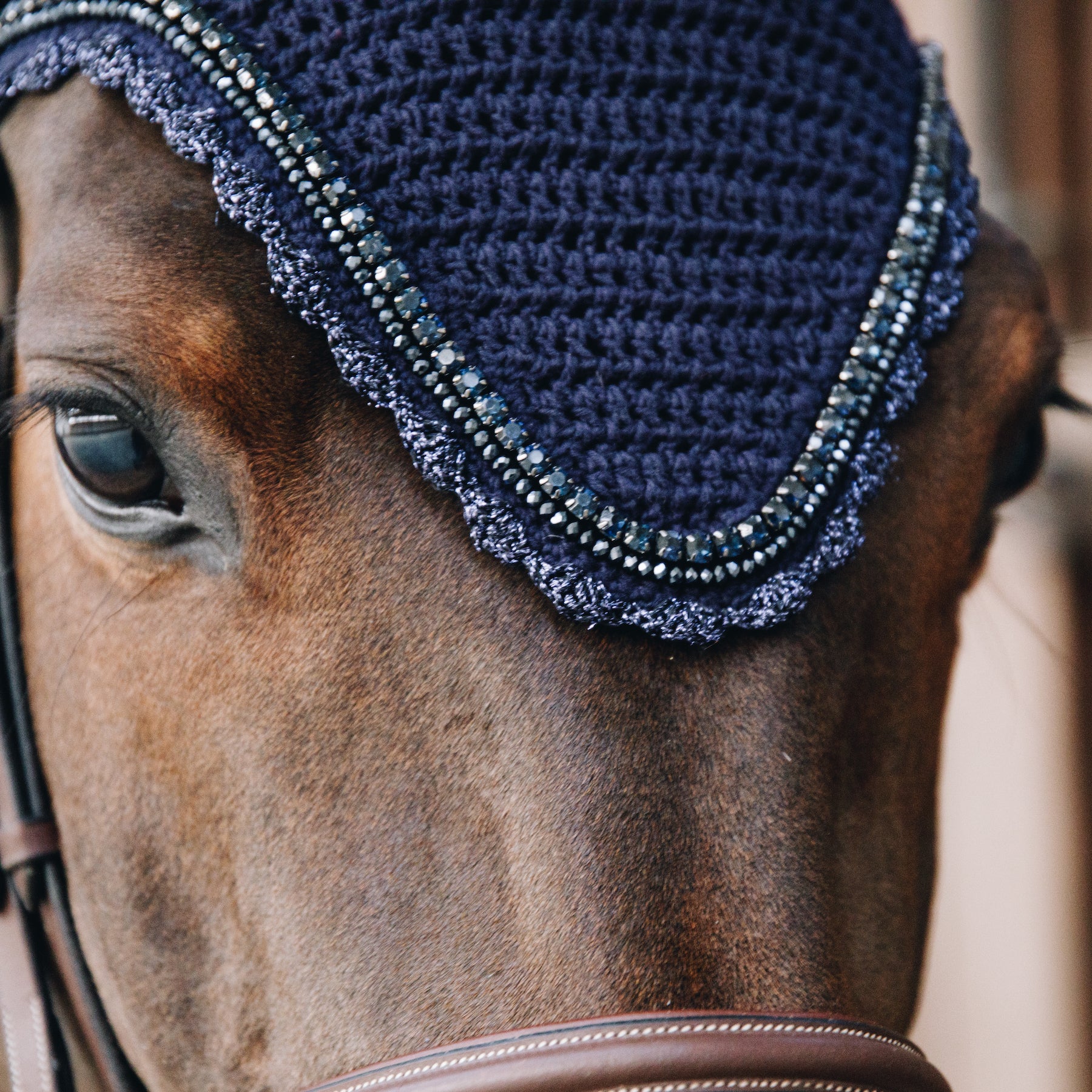 Kentucky Horsewear Fly Veil Long Stone & Pearl, Navy