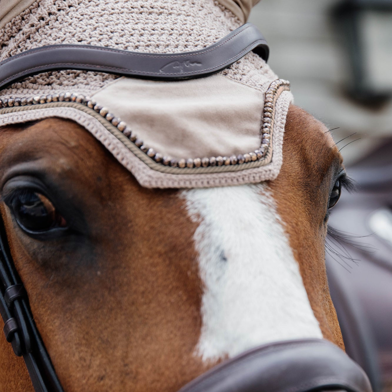 Kentucky Horsewear Fly Veil Wellington Velvet Pearls, Beige