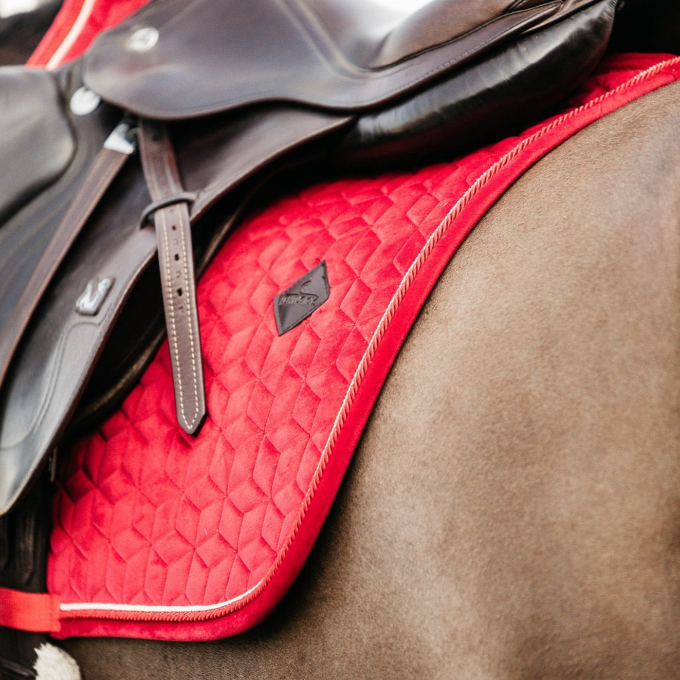 Kentucky Horsewear Saddle Pad Velvet Dressage Red Edition