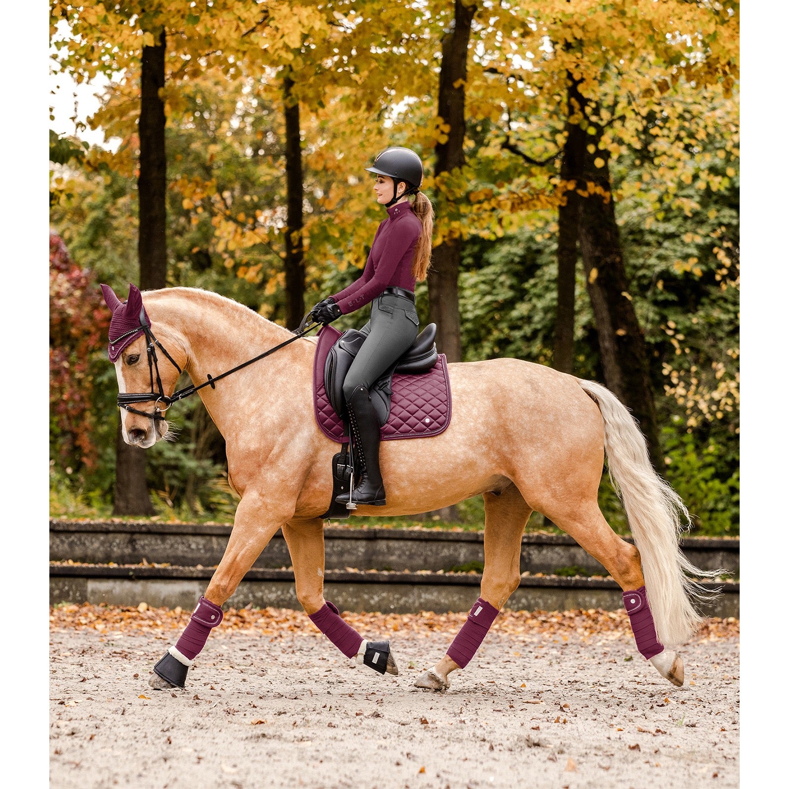 Waldhausen Nepal Fleece Bandages, Burgundy Red