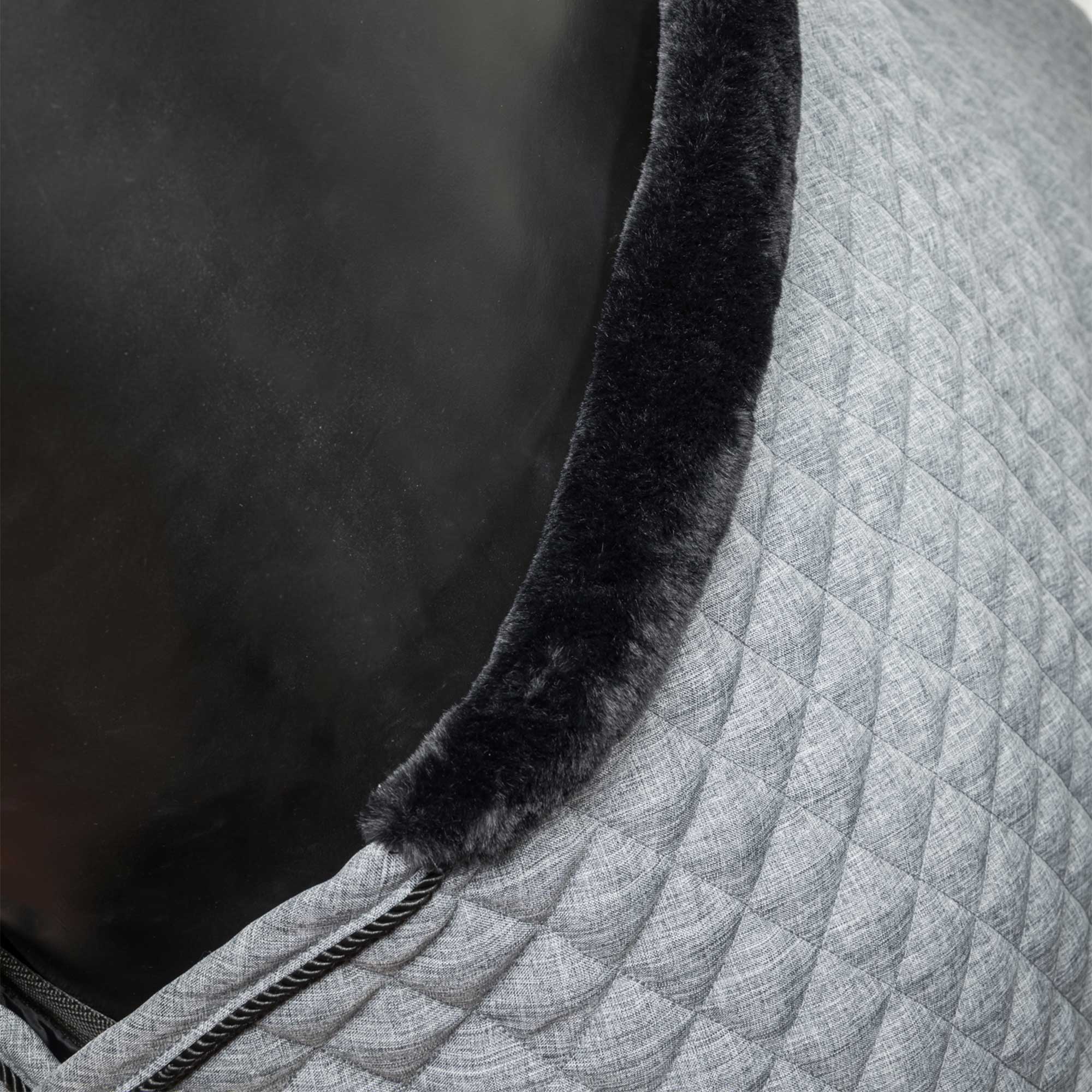Back on Track Haze Collection Show Quilt, Grey