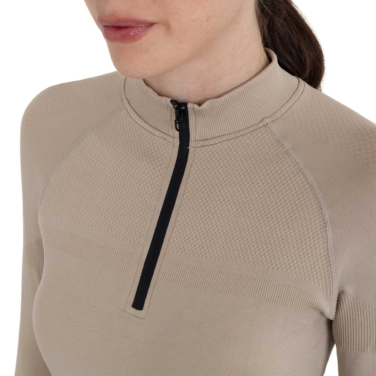 Detail of the Equestro training shirt high mock collar and black quarter-length front zip