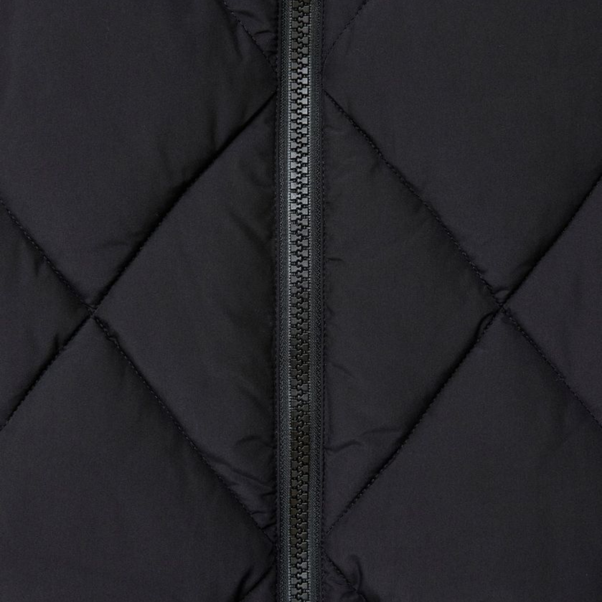 Vala Equestrian Ladies Diamond Quilted Vest, Black
