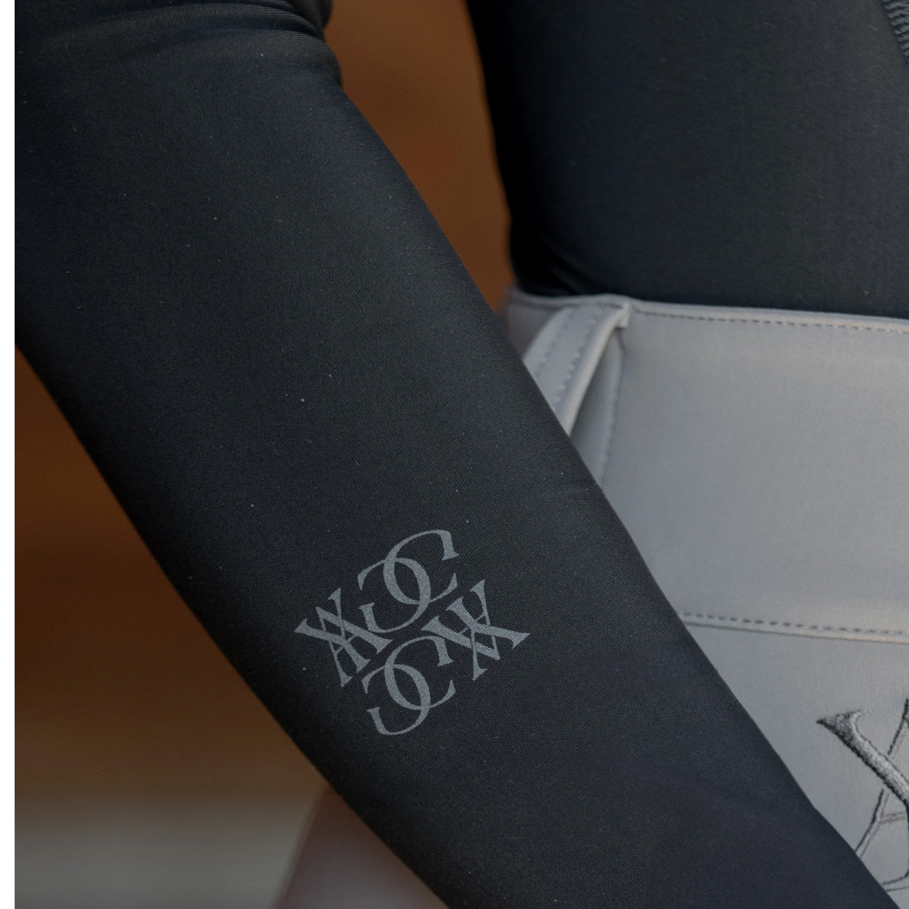 Yagya Ladies Lightweight Long Sleeve Top, Black