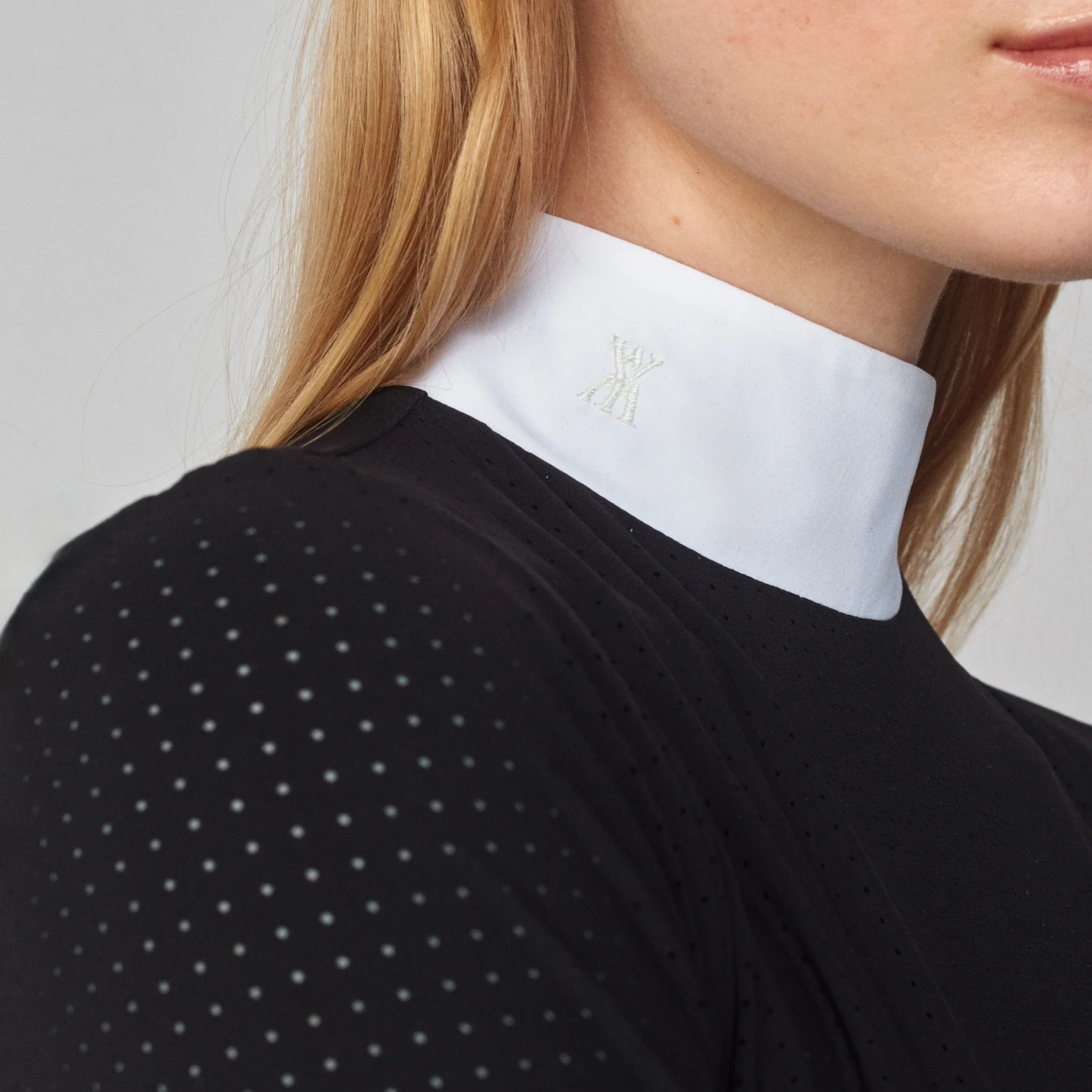 Yagya Ladies Timeless Mesh Show Shirt, Black