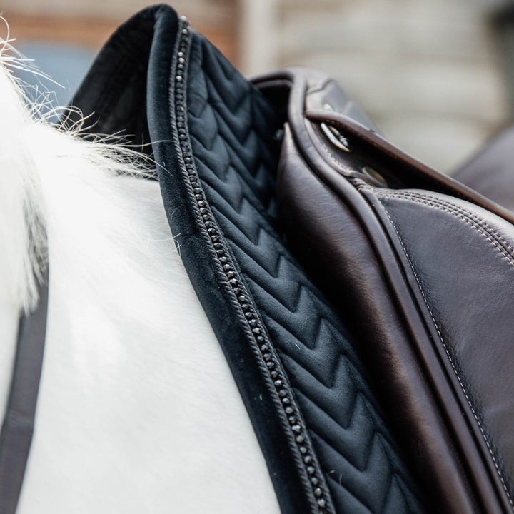 Kentucky Horsewear Saddle Pad Basic Velvet Pearls Dressage, Black