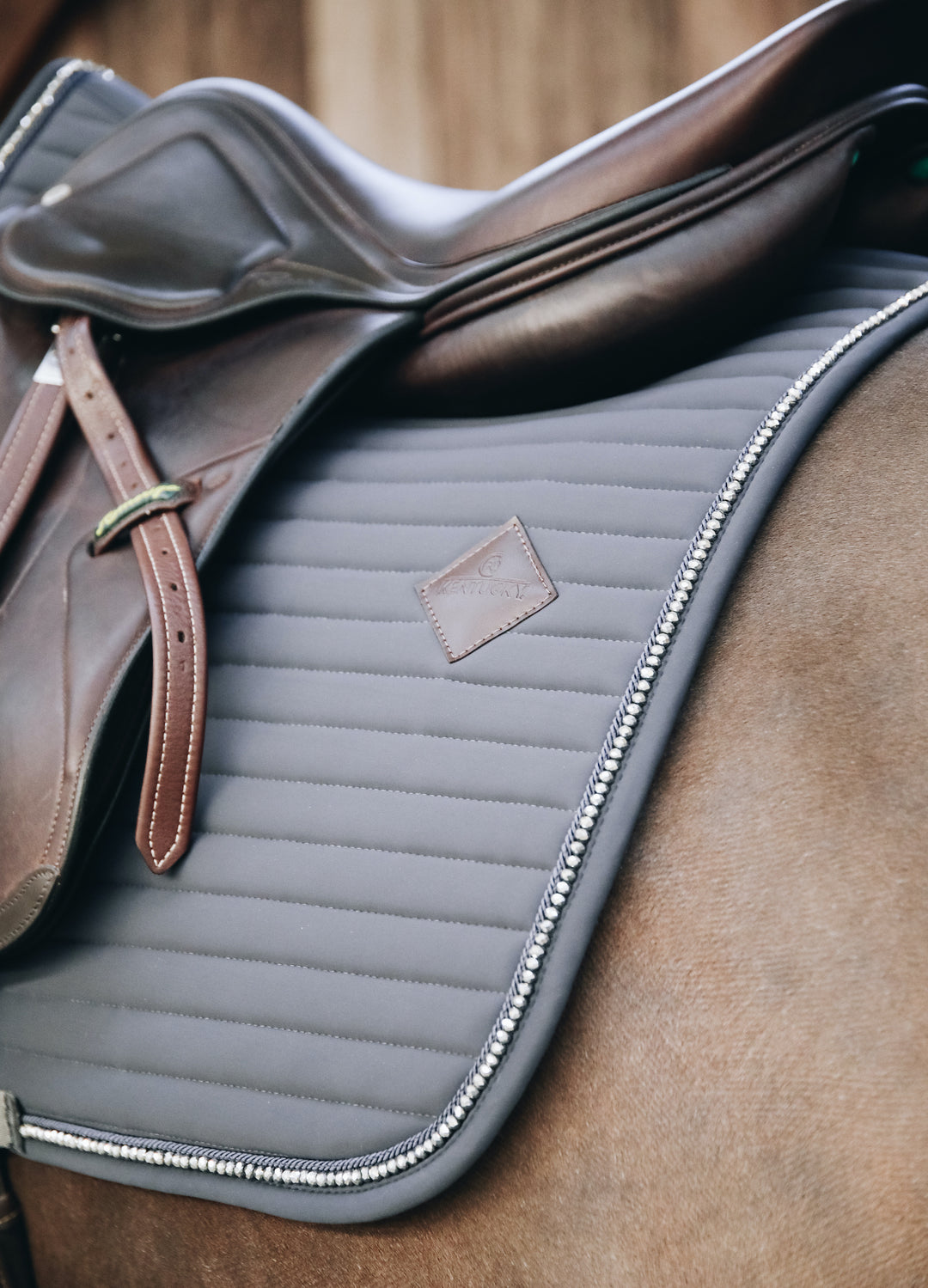 Kentucky Horsewear Saddle Pad Pearls Jumping Grey Edition Full