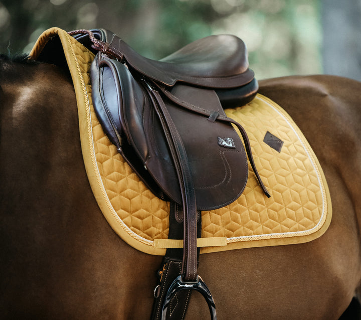 Kentucky Horsewear Saddle Pad Velvet Jumping Mustard Edition Full