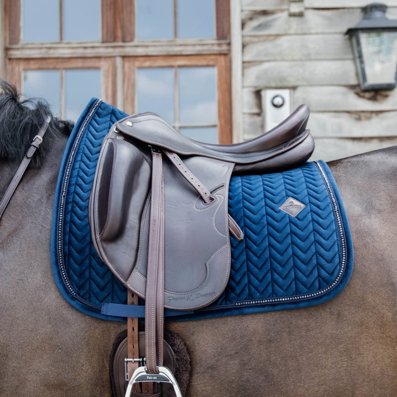 Kentucky Horsewear Saddle Pad Basic Velvet Pearls Jumping, Navy