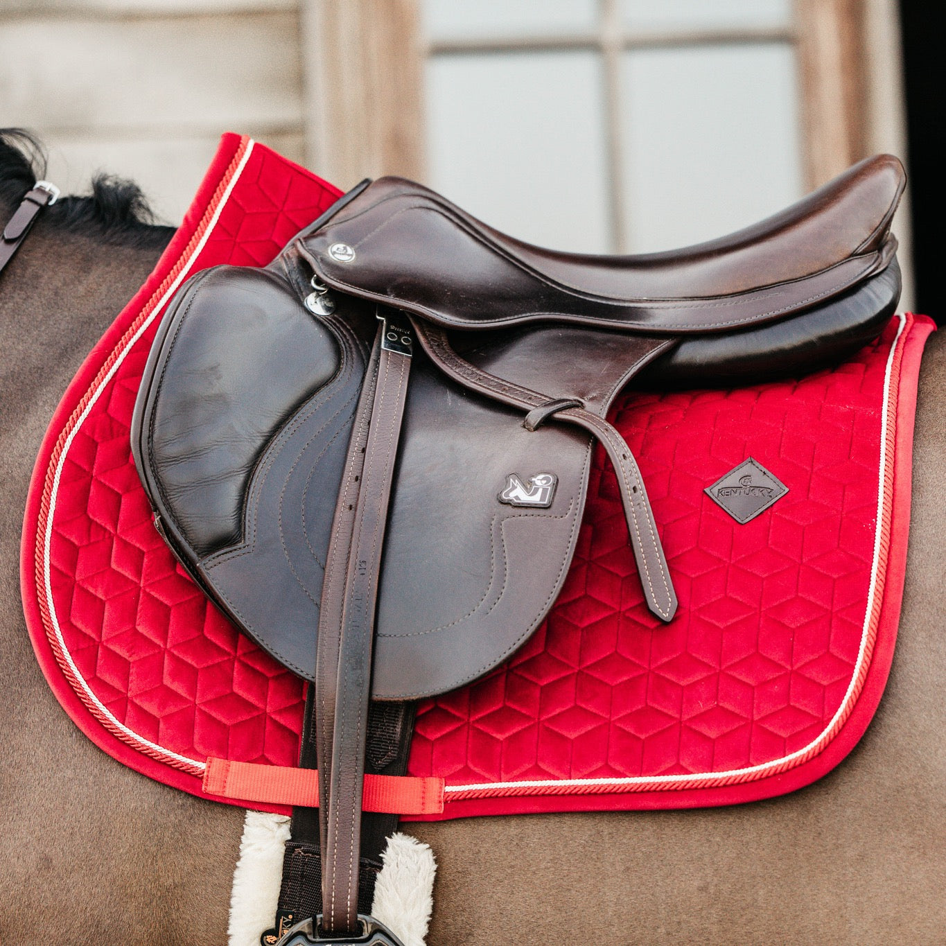 Kentucky Horsewear Saddle Pad Velvet Jumping Red Edition