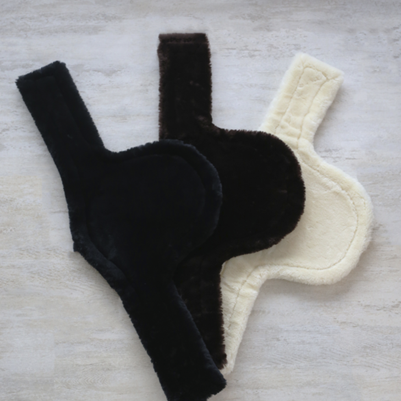 Kentucky Horsewear Sheepskin Stud Girth Cover