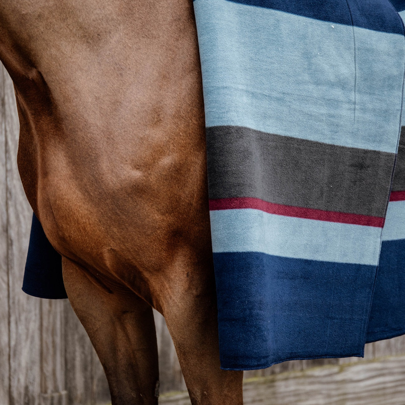 Kentucky Horsewear Heavy Fleece Rug Square Stripes, Navy/Grey